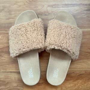 Sherpa sandals - size 7